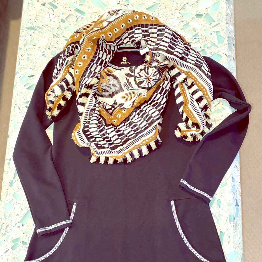 Spartina 449 West Bluff Floral Scarf